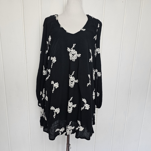 Free People Embroidered Floral Austin Black White Mini Dress Small - Picture 11 of 15